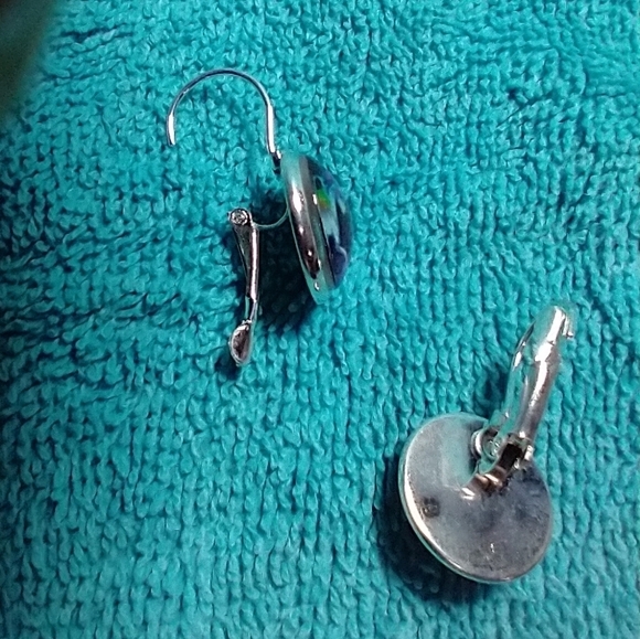 Silvertone colorful unicorn wire pierced lever earrings - Picture 4 of 5